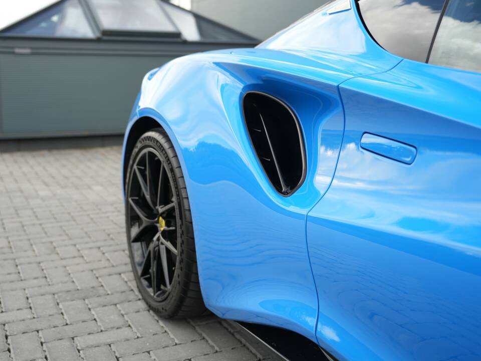 Image 45/50 of Lotus Emira "First Edition" (2022)