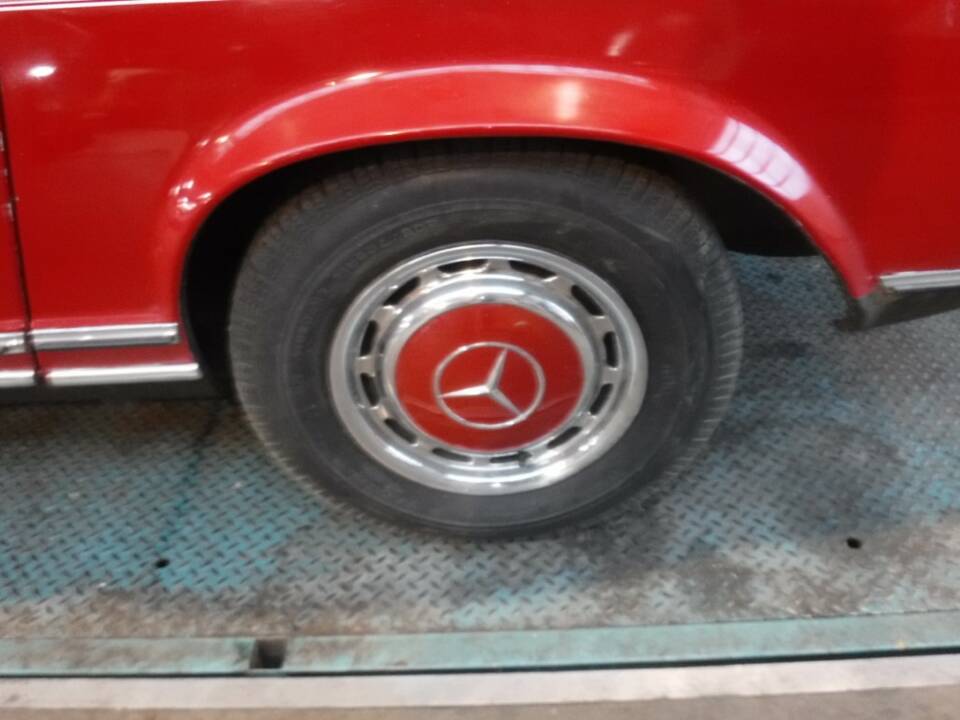 Immagine 36/50 di Mercedes-Benz 230 SL (1964)