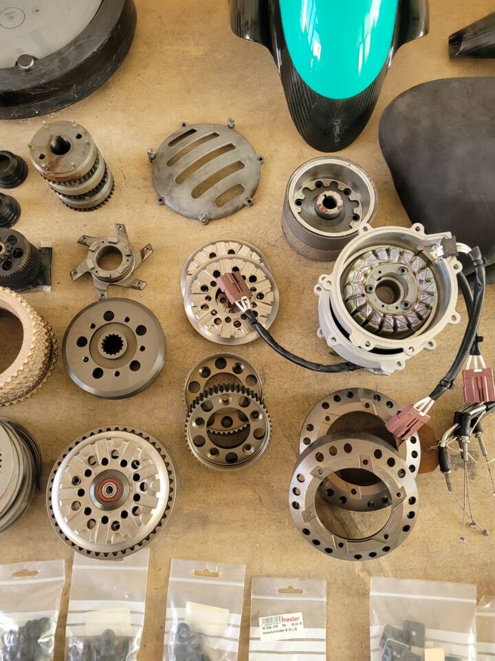 Image 42/69 of Petronas FP1 (2003)