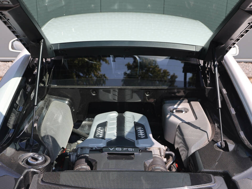 Bild 52/53 von Audi R8 (2008)