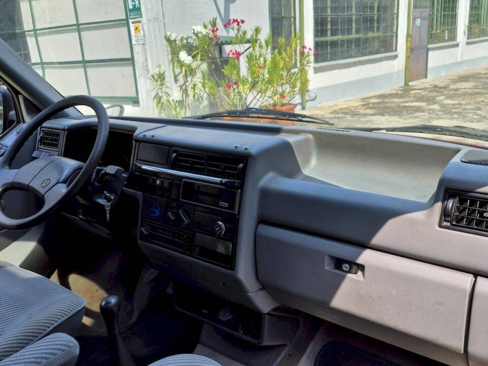 Bild 35/71 von Volkswagen T4 California 2.4 D (1994)