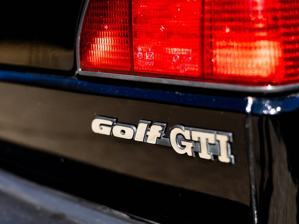 Bild 14/50 von Volkswagen Golf II GTi 1.8 (1991)