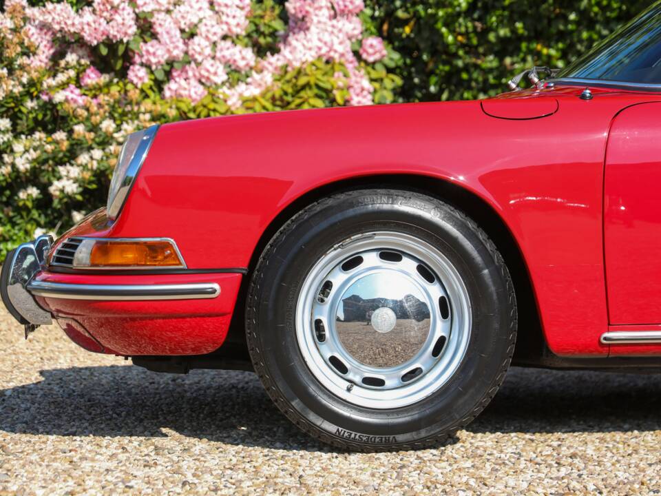 Immagine 35/50 di Porsche 912 (1966)
