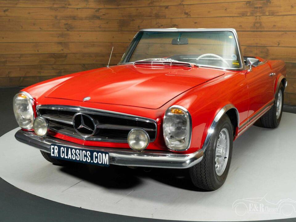 Image 15/19 de Mercedes-Benz 280 SL (1968)