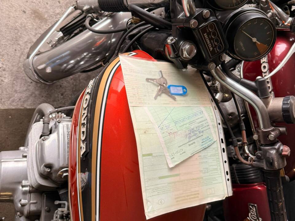 Immagine 3/6 di Honda CB 750 Four (1974)