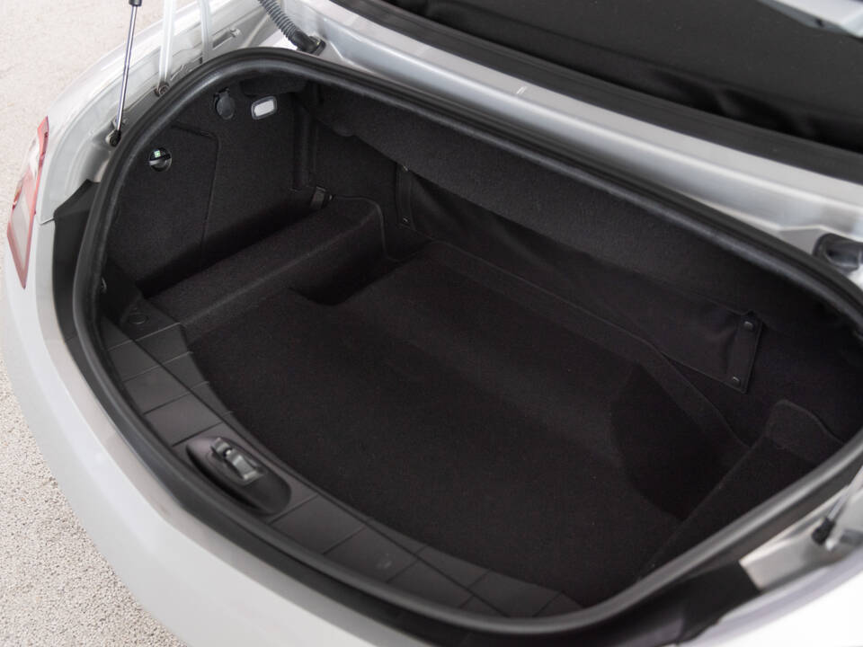 Image 42/48 of Mercedes-Benz SLS AMG Roadster (2012)