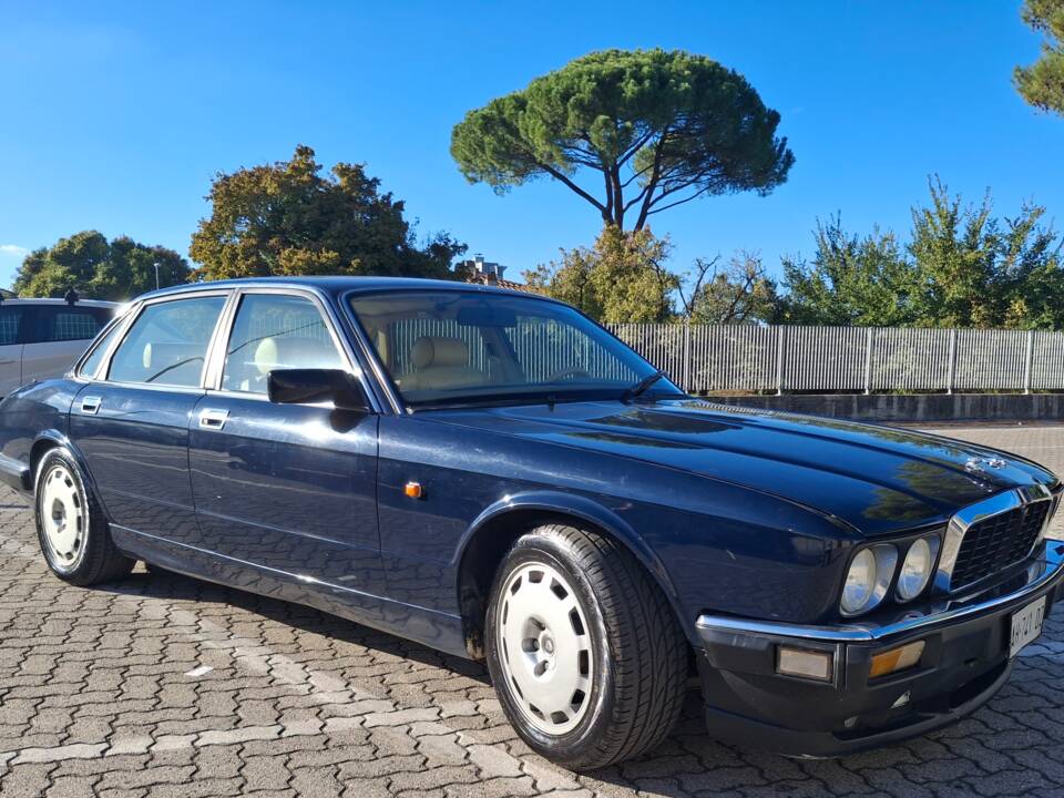 Bild 12/14 von Jaguar XJ 40 (XJ-R) (1992)