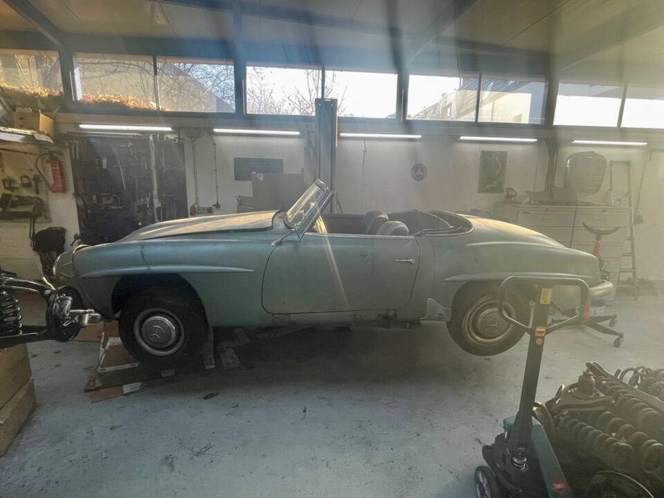 Image 46/54 of Mercedes-Benz 190 SL (1957)