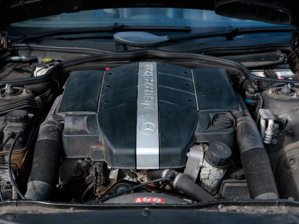 Image 27/50 of Mercedes-Benz SL 350 (2004)