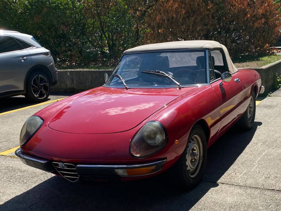 Image 21/50 de Alfa Romeo Spider Veloce 2000 (1973)