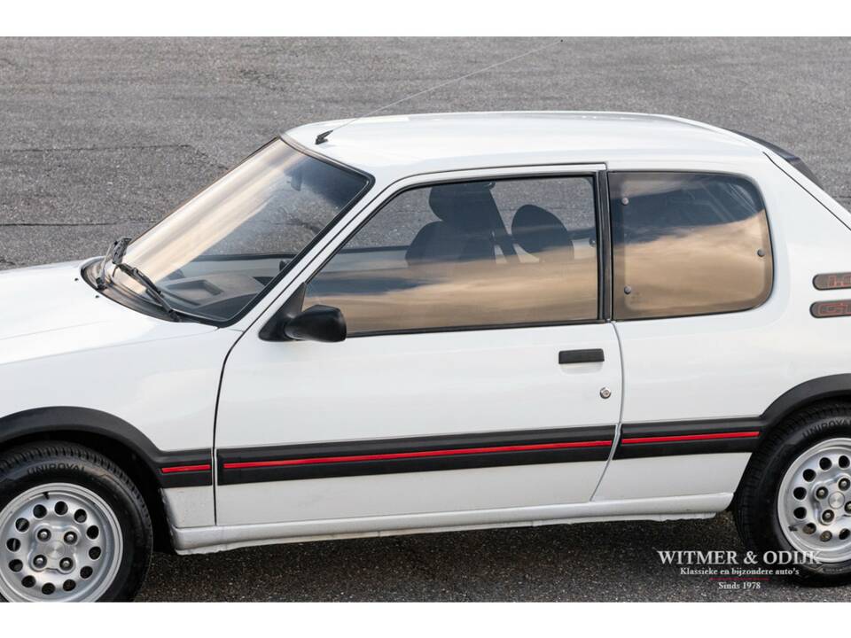 Image 12/26 of Peugeot 205 GTi 1.6 (1987)