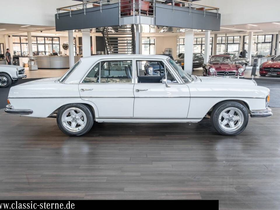 Imagen 6/15 de Mercedes-Benz 280 SE 3,5 (1971)