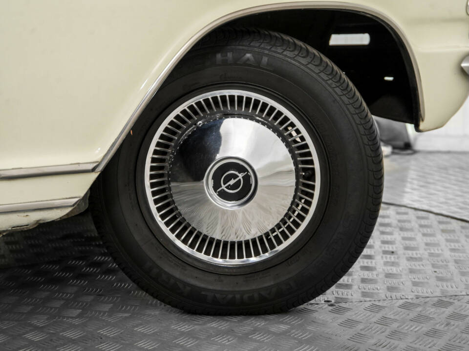Image 46/50 of Opel Olympia 1700 S (1968)