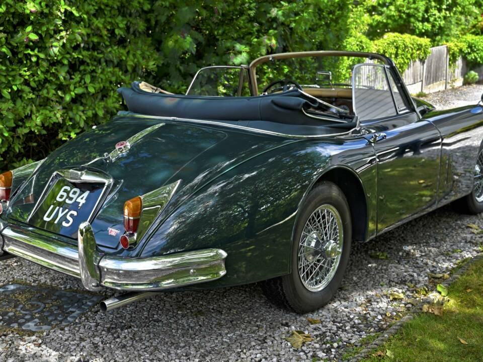 Immagine 19/50 di Jaguar XK 150 3.8 S DHC (1960)