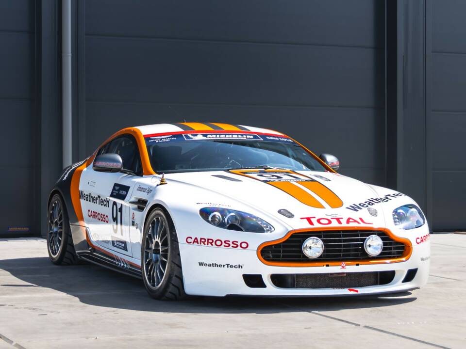Bild 20/50 von Aston Martin V8 Vantage (2010)