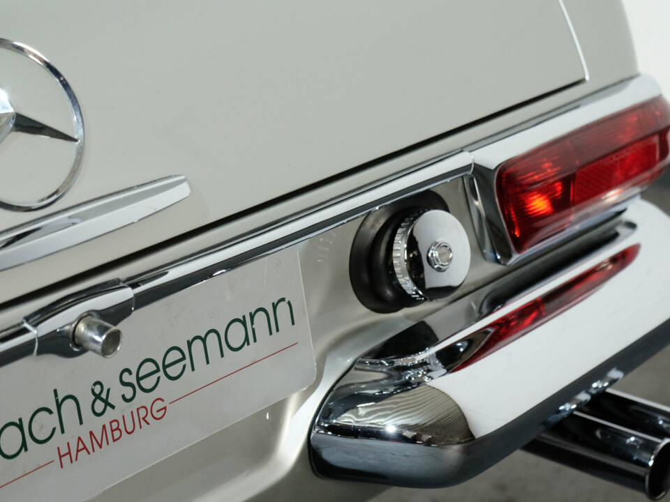 Image 14/36 of Mercedes-Benz 280 SL (1969)