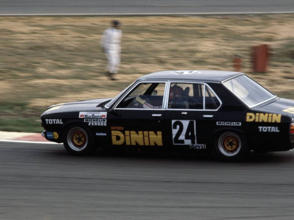 Afbeelding 37/50 van BMW 530i (1977)