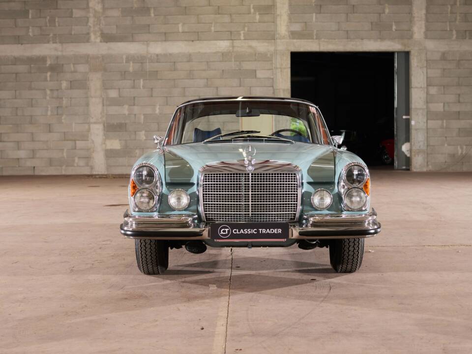 Image 8/91 of Mercedes-Benz 280 SE (1970)