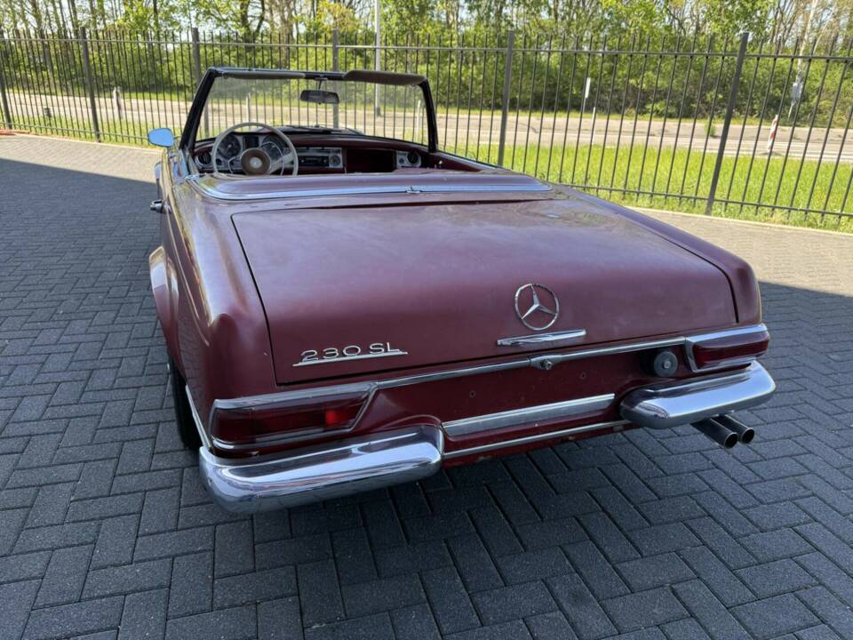 Image 8/50 of Mercedes-Benz 230 SL (1966)