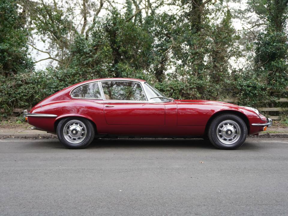 Image 7/19 of Jaguar Type E V12 (2+2) (1971)