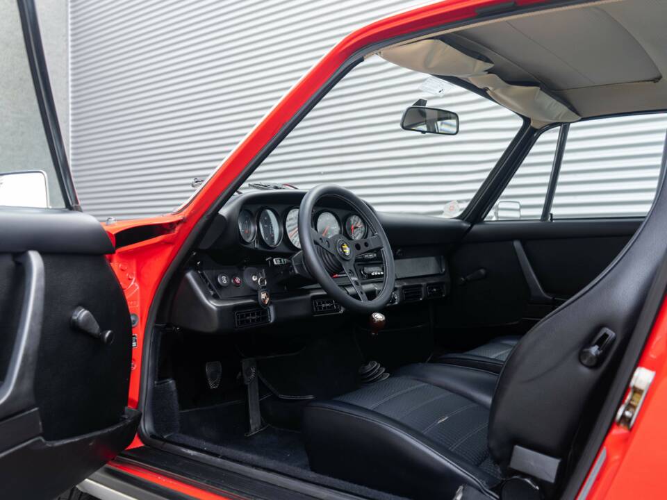 Image 25/37 of Porsche 911 2.7 S (1974)