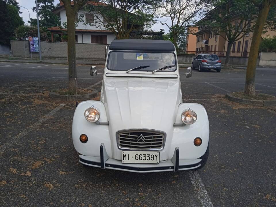 Image 2/13 of Citroën 2 CV 6 (1985)
