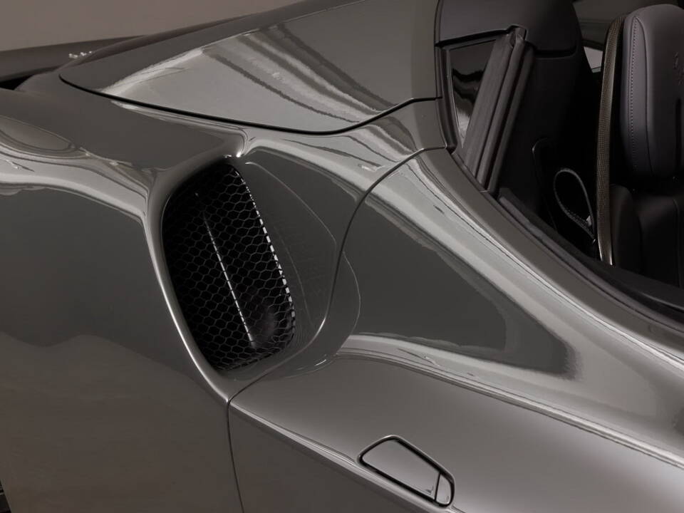 Image 30/42 de Ferrari 296 GTS (2024)