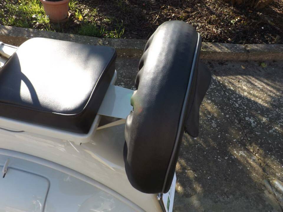 Image 14/50 of Piaggio Vespa 150 (1956)