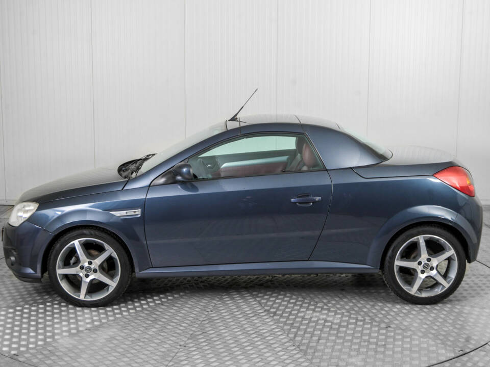 Image 50/50 of Opel Tigra TwinTop 1.4 Twinport (2006)