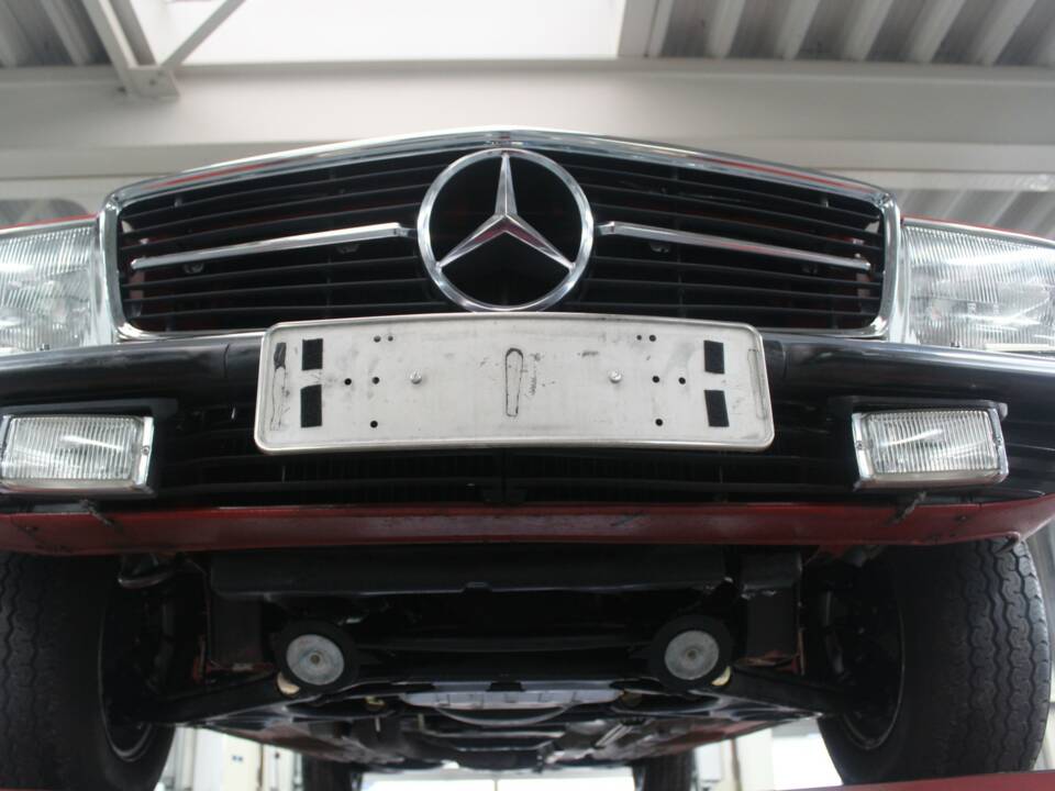 Image 12/50 of Mercedes-Benz 280 SLC (1975)