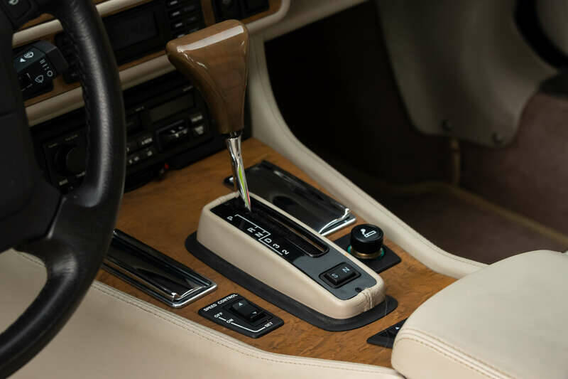 Image 20/50 of Jaguar XJS 6.0 (1993)