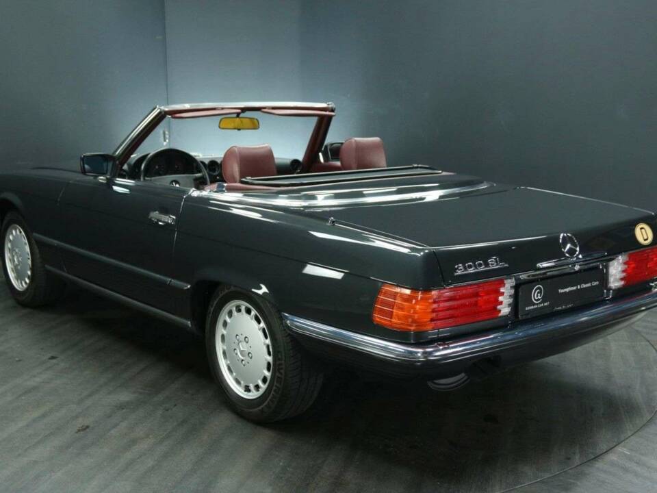 Imagen 4/30 de Mercedes-Benz 300 SL (1985)