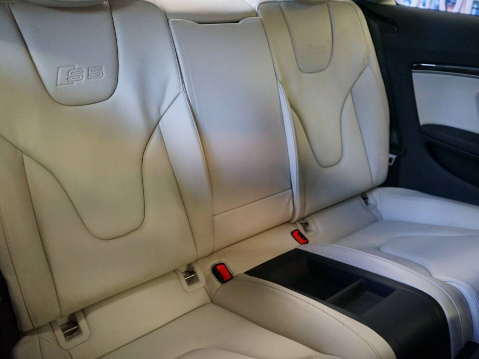 Image 22/37 de Audi S5 Coupé (2007)