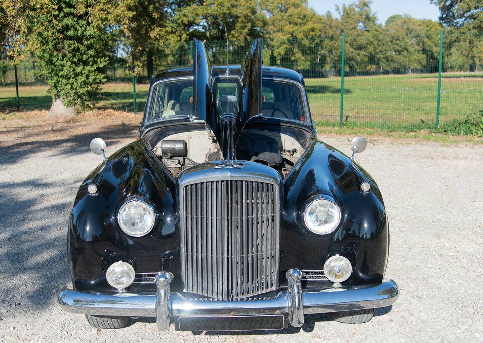 Image 7/8 de Bentley S 2 (1960)