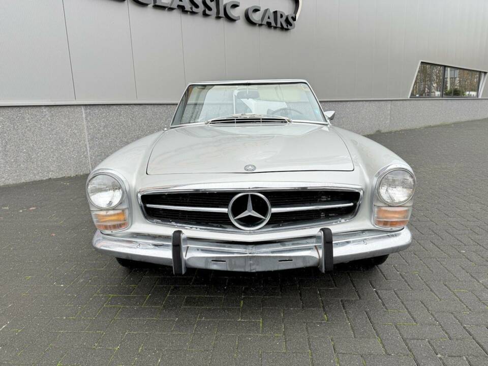 Image 7/36 of Mercedes-Benz 280 SL (1969)