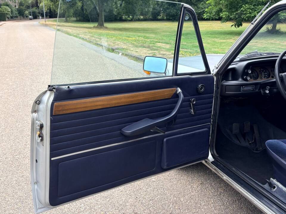 Image 9/22 of BMW 2002 (1975)