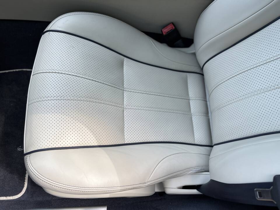 Image 11/50 of Jaguar XJ 5.0 (2011)