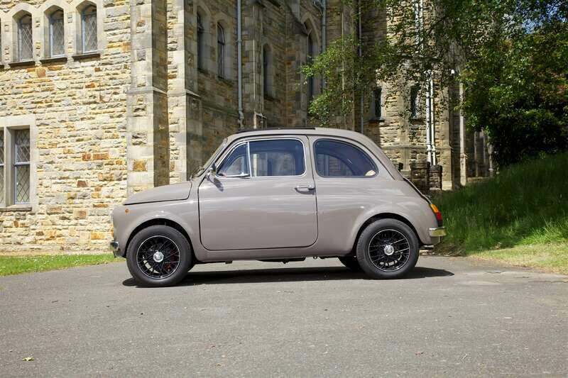Image 13/33 of FIAT 500 L (1972)