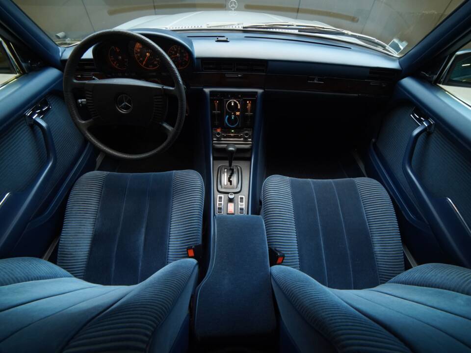 Bild 15/95 von Mercedes-Benz 450 SEL 6,9 (1976)