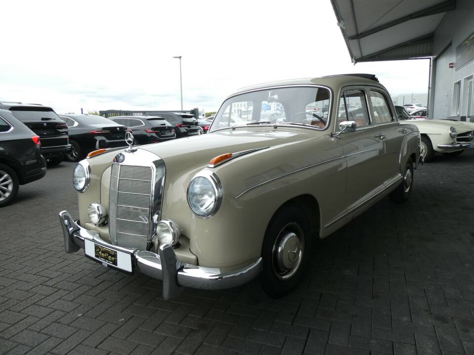 Image 3/25 of Mercedes-Benz 219 (1956)