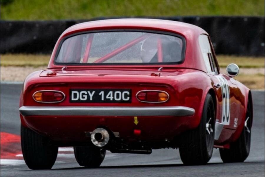 Image 7/45 of Lotus Elan (1965)