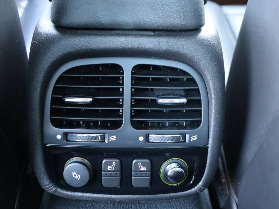 Image 39/50 of Jaguar XJ 8 4.2 (2004)