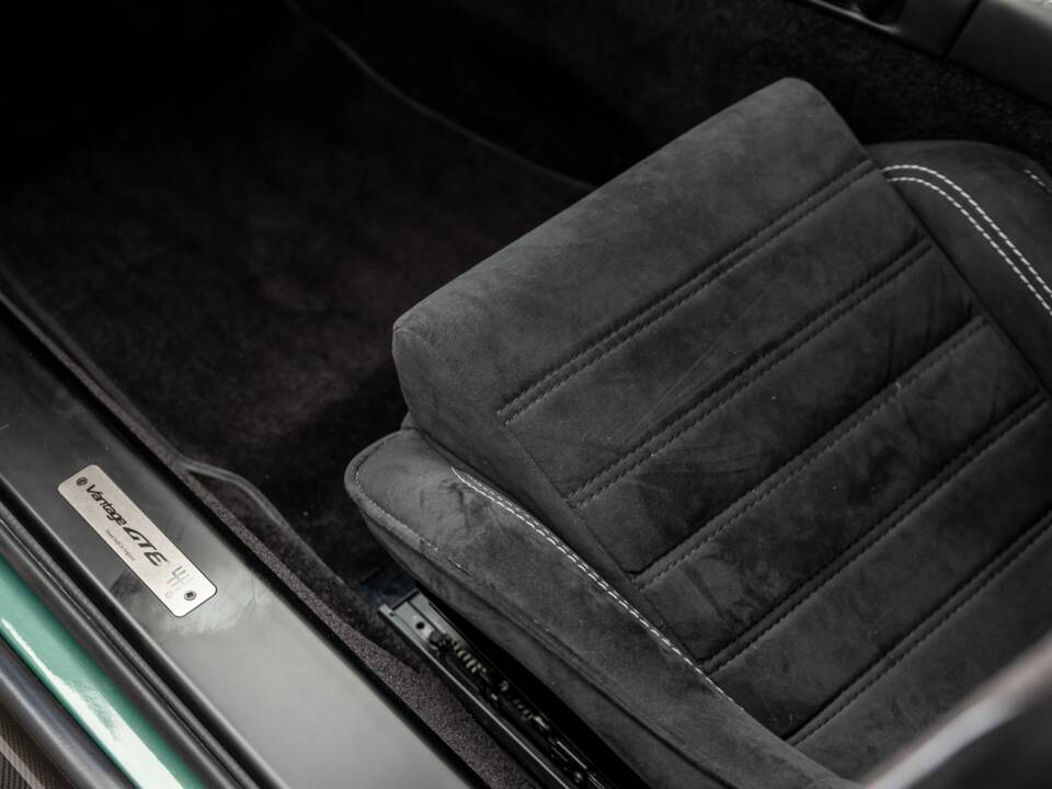 Image 28/65 de Aston Martin Vantage GT8 (2017)