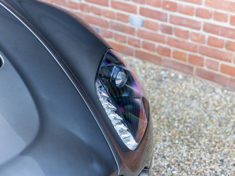 Image 17/53 of Aston Martin V12 Vantage AMR Roadster (2018)