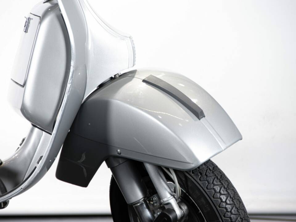 Bild 27/47 von Piaggio Vespa P 200 E (1977)