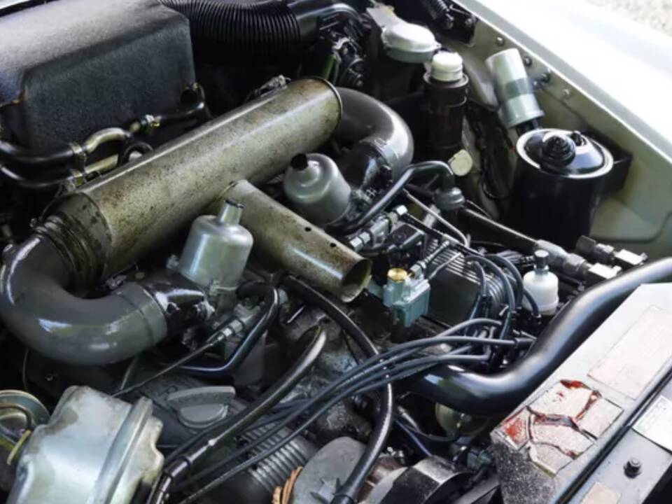 Image 17/37 of Rover 3.5 Litre Coupe (1970)