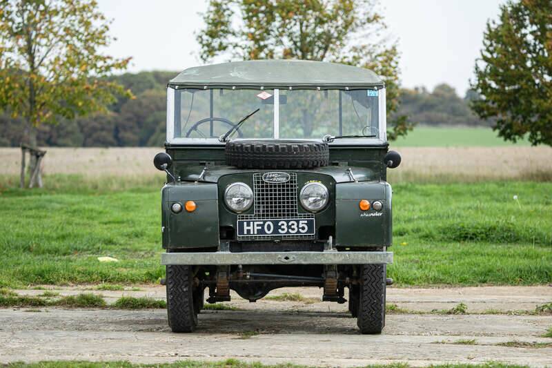 Image 6/40 of Land Rover 107 (1954)