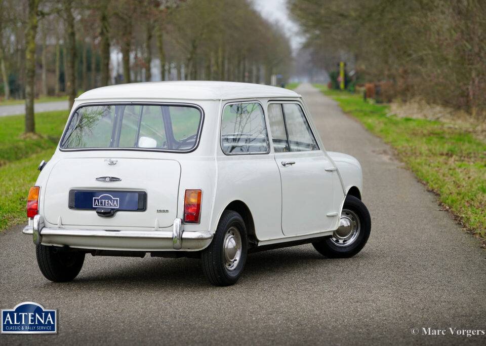Image 16/42 of Morris Mini 1000 &quot;de Luxe&quot; (1969)