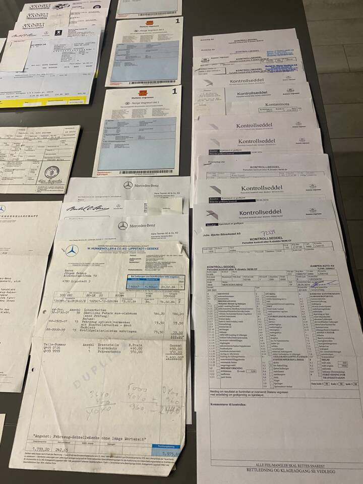 Image 62/63 of Mercedes-Benz 500 SEC (1984)