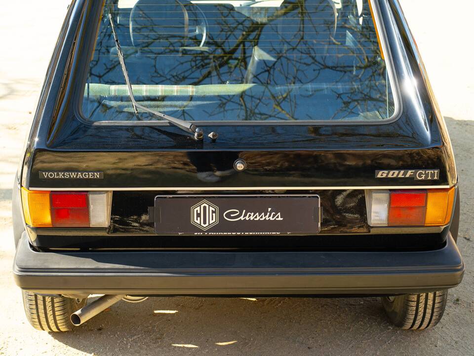 Bild 11/54 von Volkswagen Golf Mk I GTI 1.6 (1980)